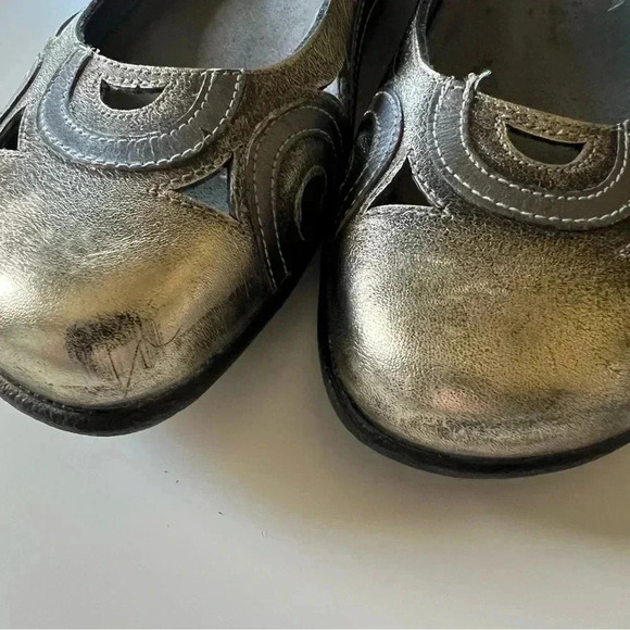 Naot Rongo Womens Metallic Sandals with Mary Jane like Closed Toe Box Size EU 38 - Picture 5 of 6